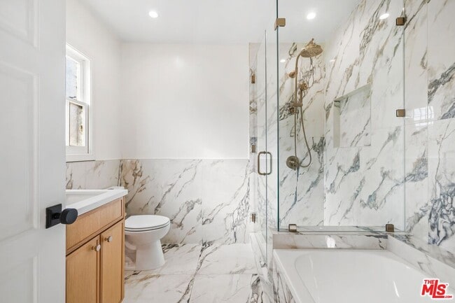 Building Photo - 200 S Formosa Ave