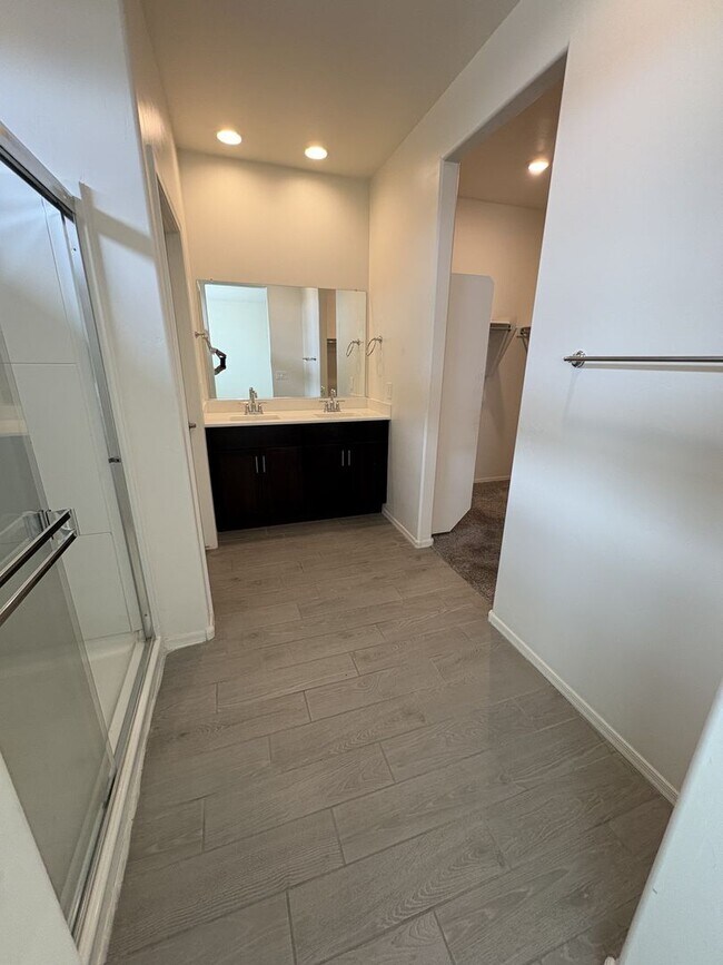 Building Photo - Vail School District with great views 4 bedroom plus den