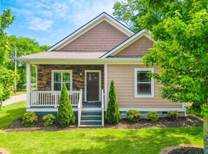 Building Photo - Stunning 3-Bedroom, 2-Bathroom Home Featuring Open-Concept Luxury Living $2150/mo rent