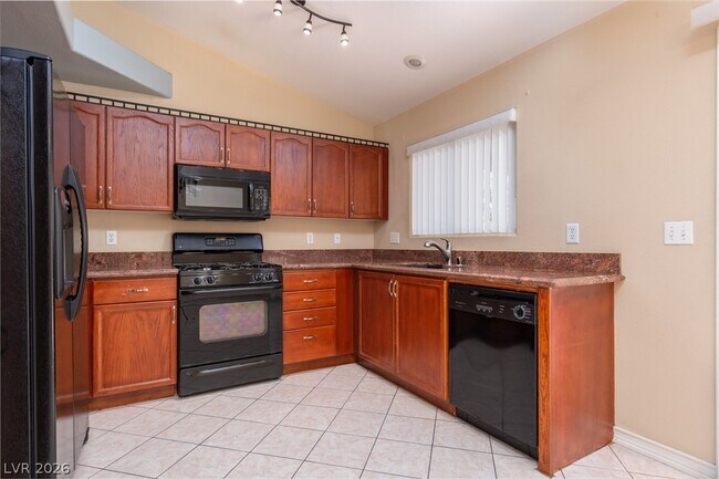 Building Photo - 7900 White Grass Ave