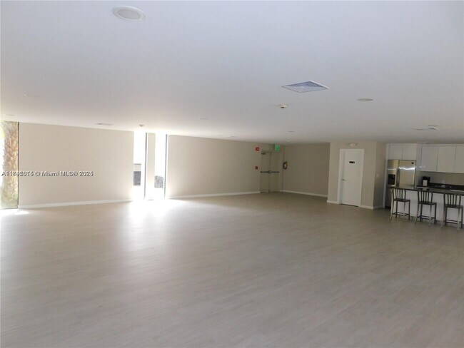 Building Photo - 8065 SW 107th Ave