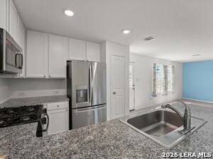 Building Photo - 431 De Herrera