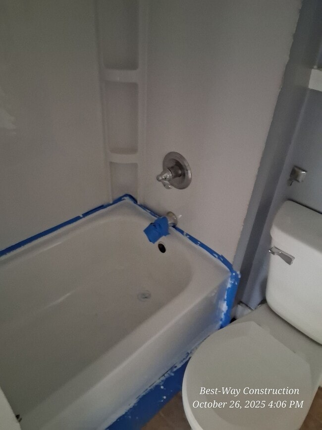 Building Photo - 2525 E Garfield Ave