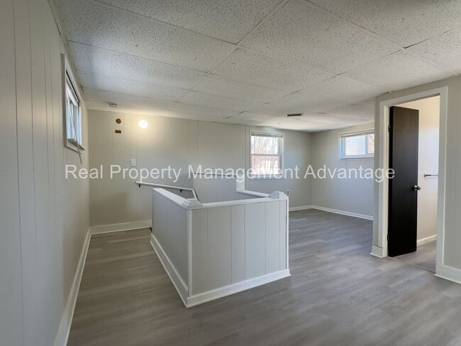 Building Photo - Beautifully Updated 3-Bedroom with Large Open Upstairs!