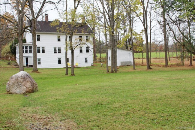 Building Photo - 244 Lippincott Rd