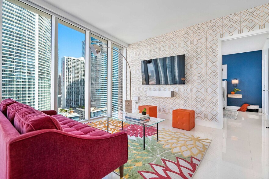 Primary Photo - 485 Brickell Ave
