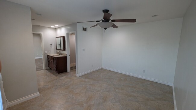 Building Photo - Single Story 4 bed house For Rent In Poway...