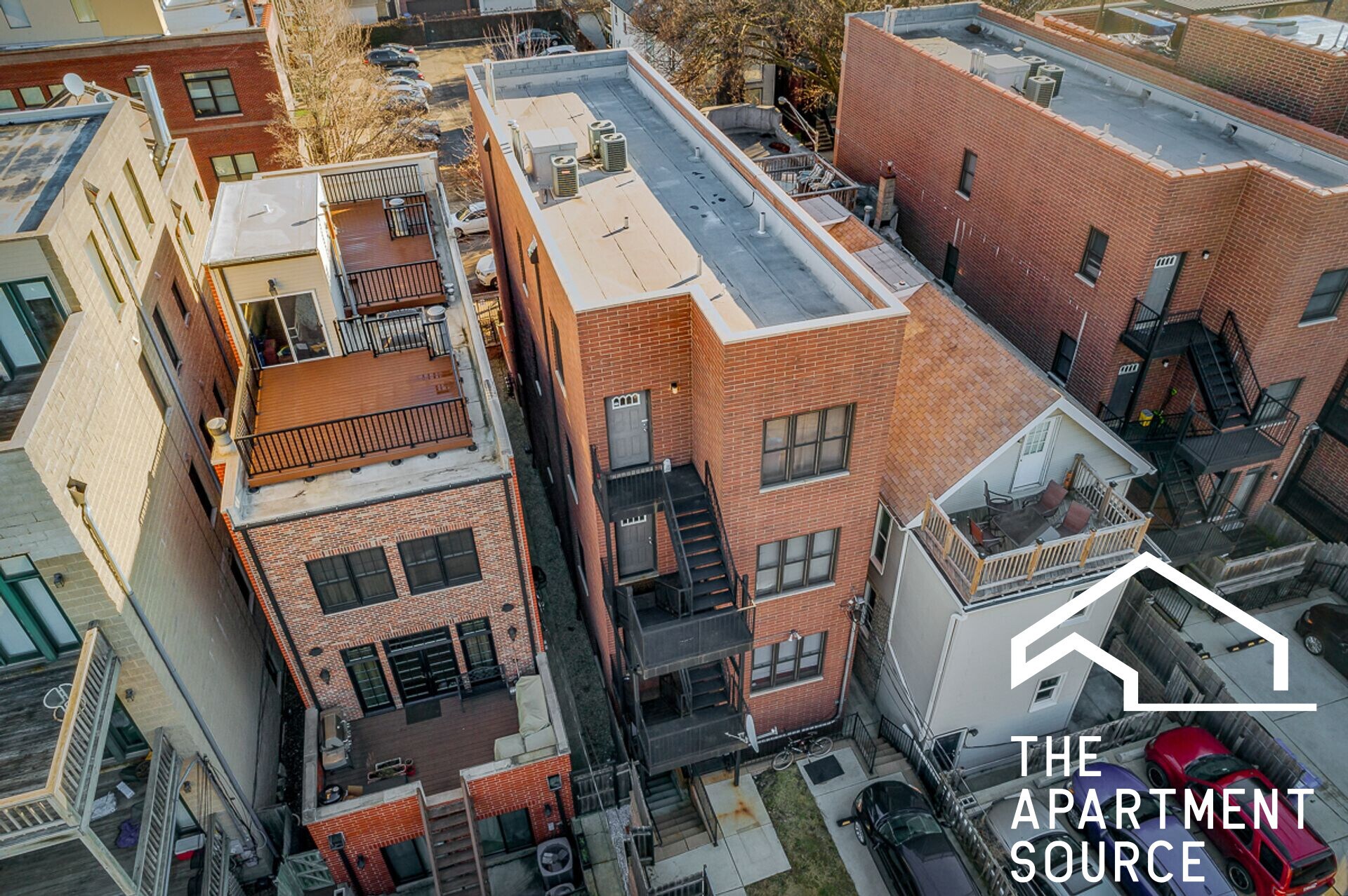 Building Photo - 2334 N Greenview Ave