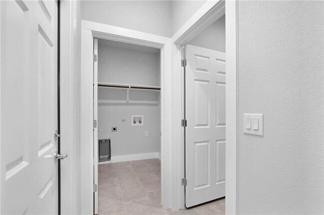 Building Photo - 9708 Evening Canopy Dr