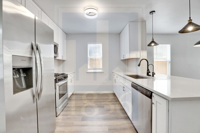 Building Photo - 4500 Acers Ln