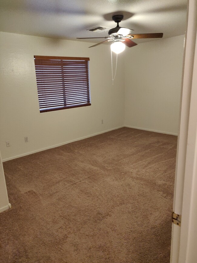 Building Photo - 3214 S 104th Ln