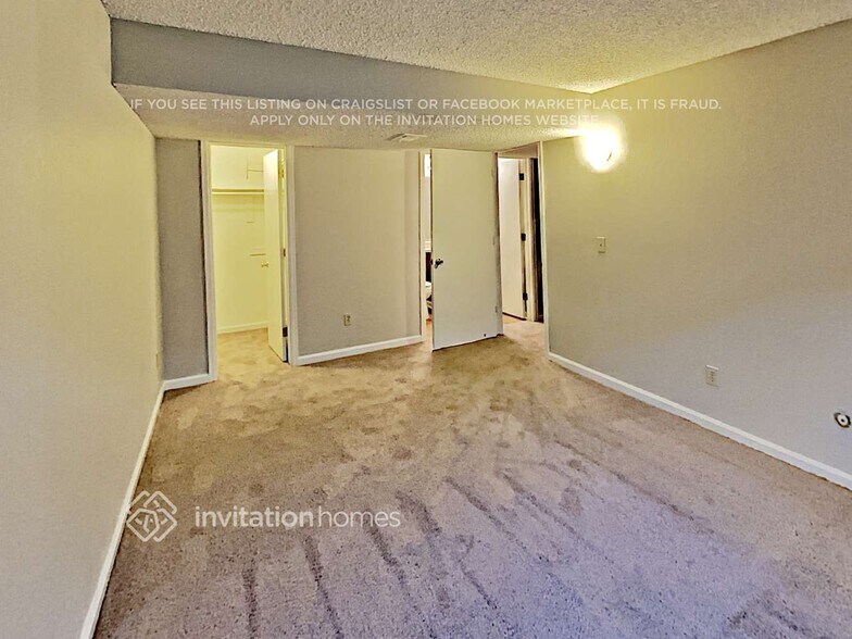 Building Photo - 18923 E Carmel Dr