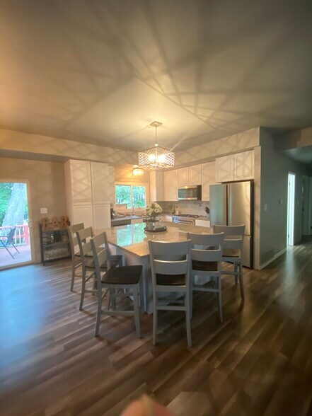 Building Photo - 23 Concord Dr