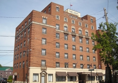 Primary Photo - Emery Towers