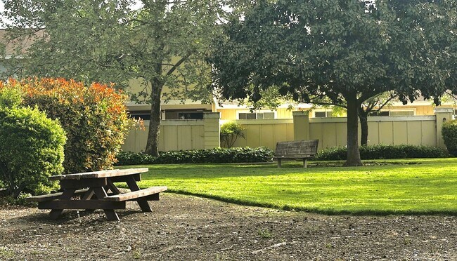 Building Photo - 2314 Sierra Creek Cir