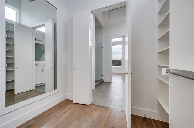 Building Photo - 2317 Moser Ave