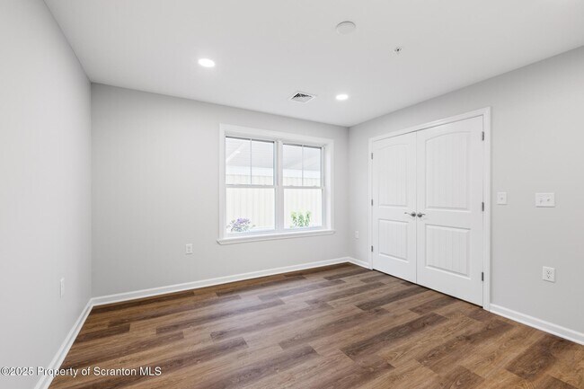 Building Photo - 40 Zackery Way
