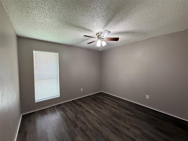 Building Photo - 1434 Lavendale Ln