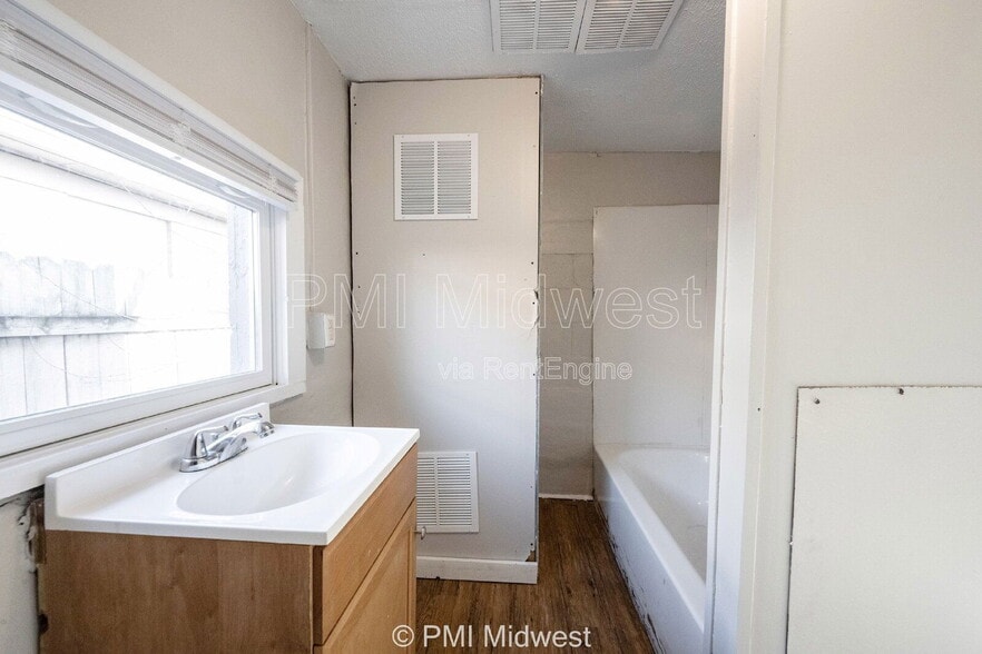 Building Photo - 2905 Tindall St