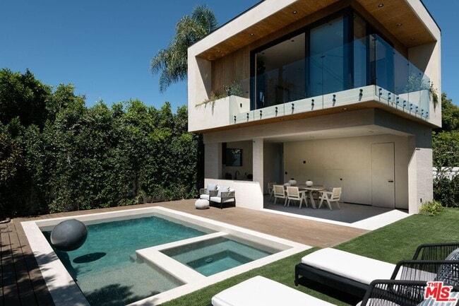 Building Photo - 13229 Hesby St