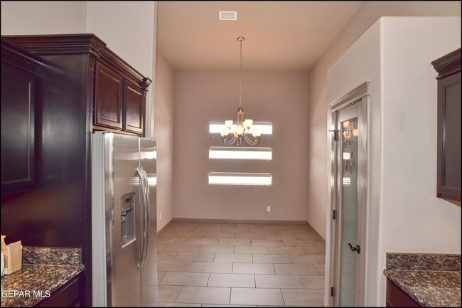 Building Photo - 14373 High Rock Dr