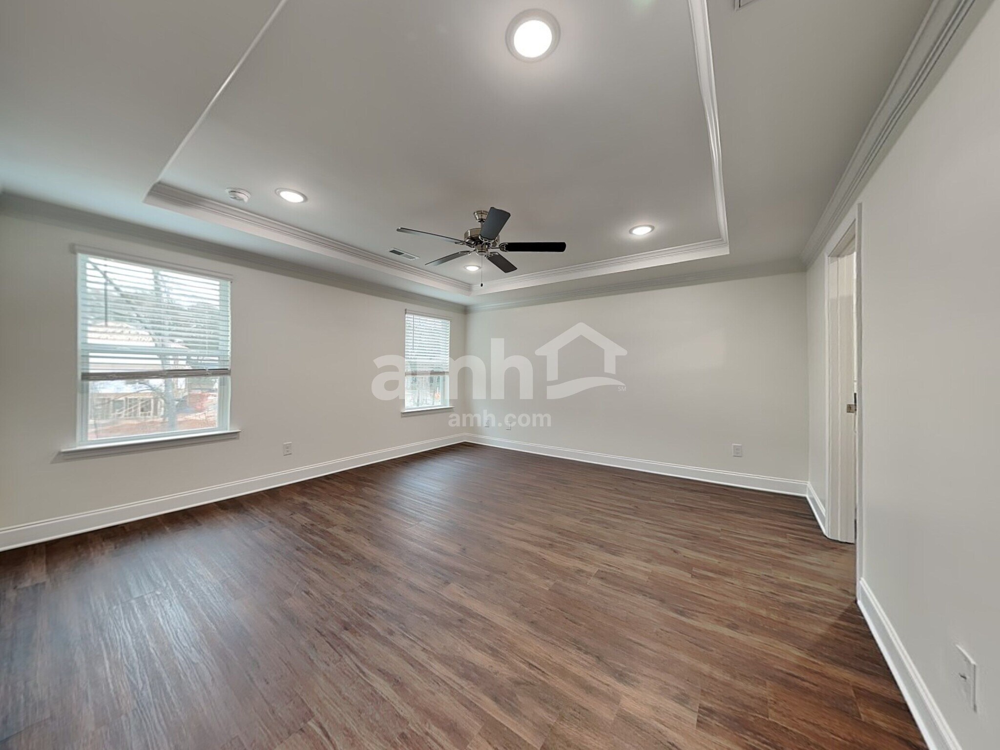 Building Photo - 15721 Thomas Rd