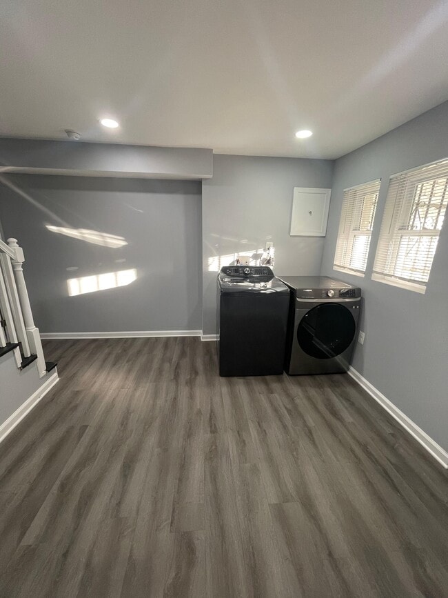 Building Photo - Yale Heights