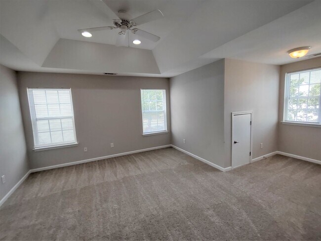 Building Photo - Beautiful Home located in the McCoy Crossing Community!