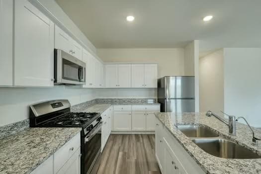 Building Photo - 217 Stonebrook Dr