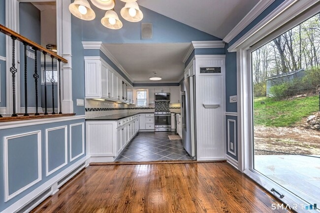 Building Photo - 31 Shawnee Rd