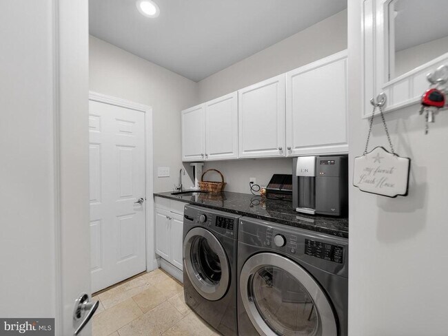 Building Photo - 11701 Winterset Terrace