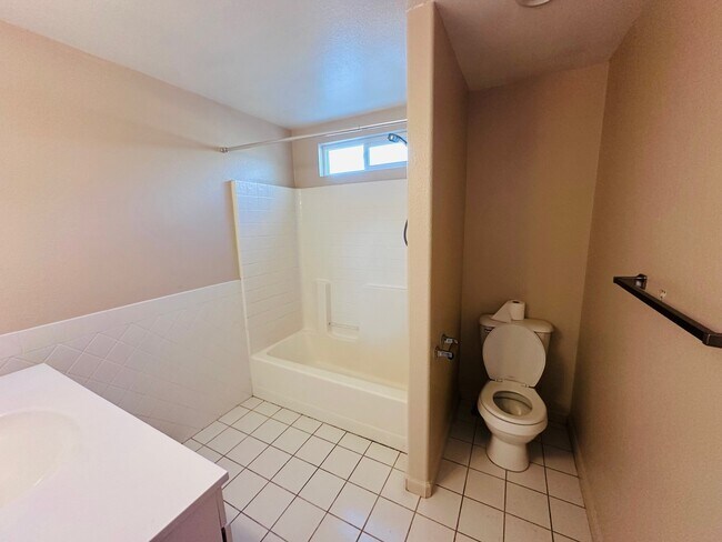 Building Photo - 1545 Wrangler Ln