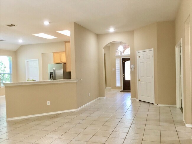 Building Photo - 14 Heron Hollow Ct