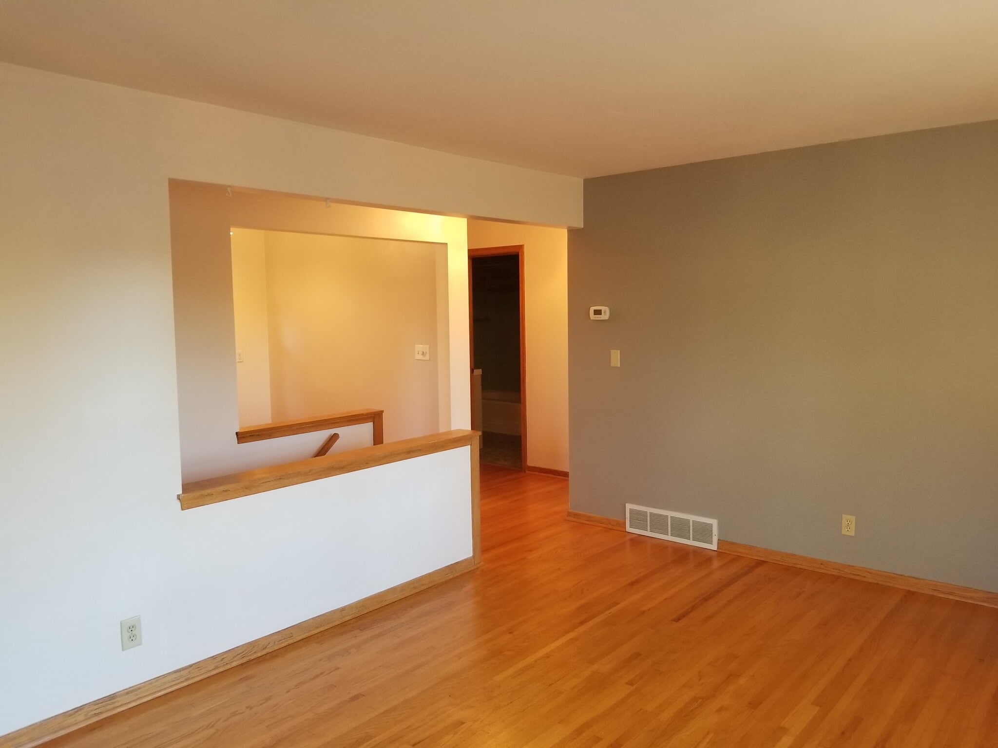 Building Photo - 4553 Cedar Ave S