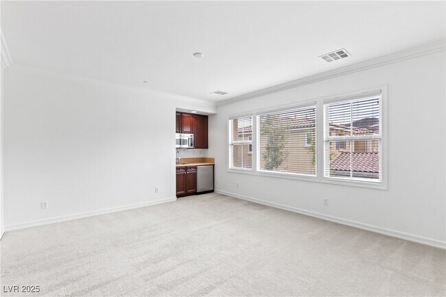 Building Photo - 58 Contrada Fiore Dr