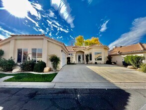 Building Photo - Adorable Home is Mirage Estates at Southgate