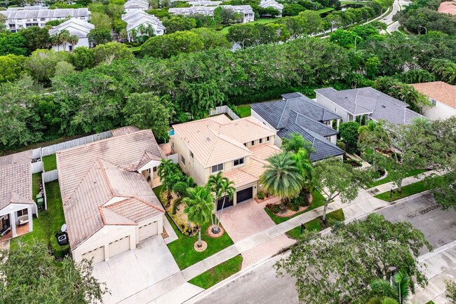 Building Photo - 1325 Camellia Cir