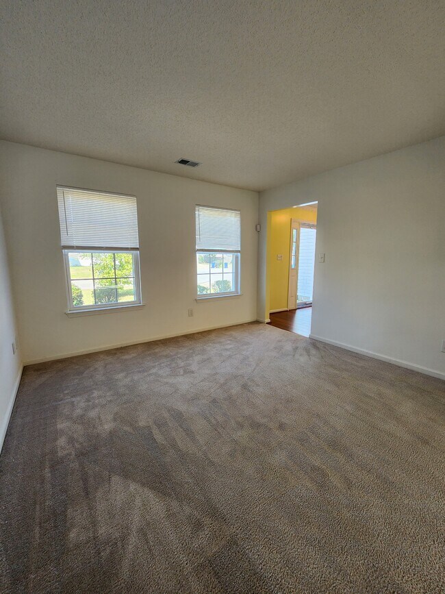Building Photo - 276 Weatherford Way