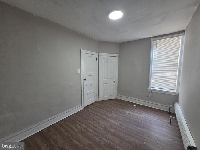 Building Photo - 4829 N 10th St