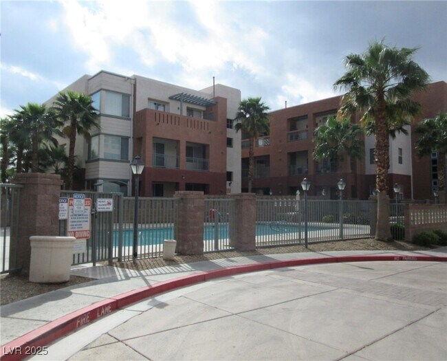 Building Photo - 71 E Agate Ave