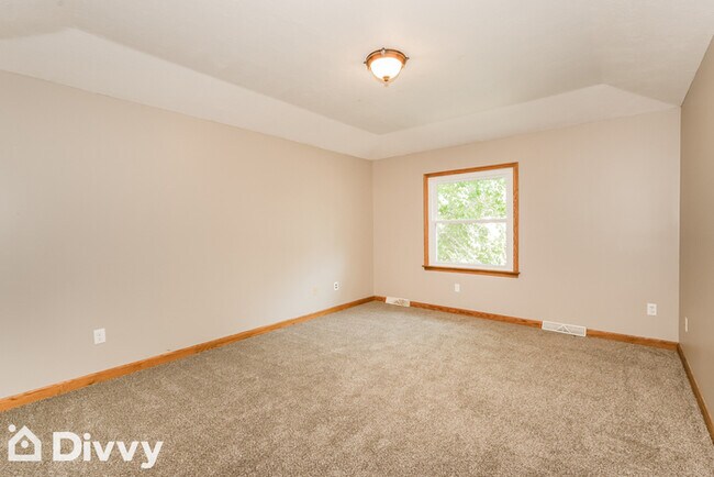 Building Photo - 6817 Salerno St NW