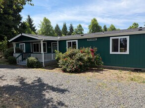 Building Photo - 3-bedroom 2 bath house in Springfield!