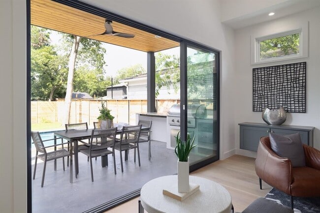 Building Photo - 1703 Piedmont Ave