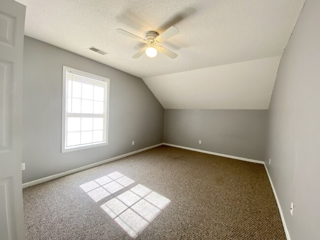 Building Photo - Spacious, Four Bedroom Home in The Farm!
