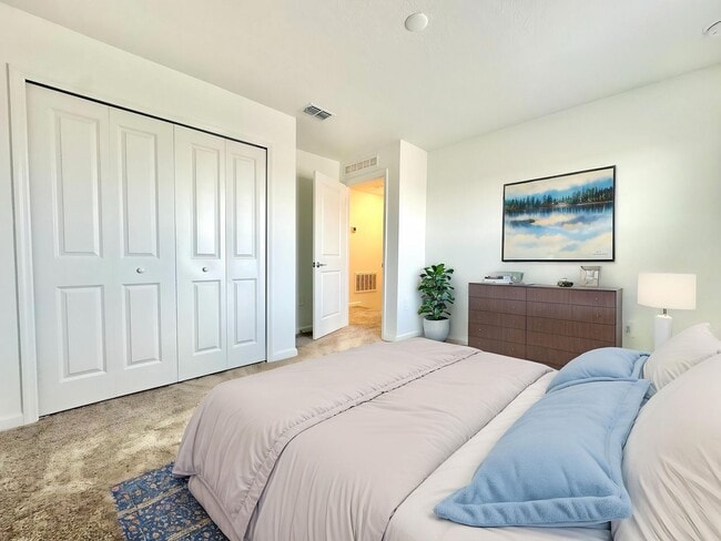 Building Photo - Modern Comfort Meets Community Living in K...