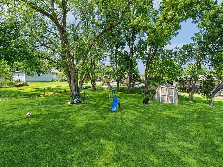 Building Photo - 1012 W 1st Ave