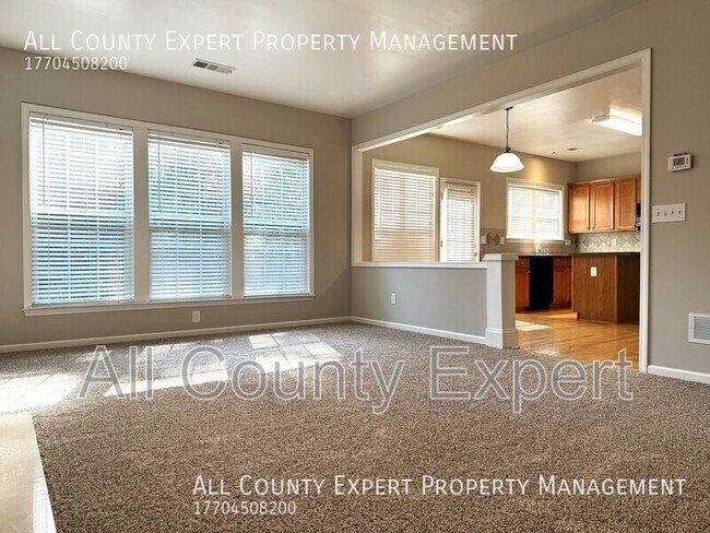 Building Photo - 3670 Fedorite Walk