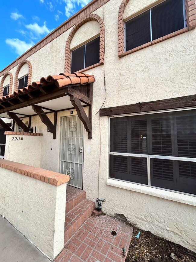 Building Photo - $500 OFF your 1st full month rent! 2Bm 2Ba...