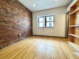 Building Photo - 142 Bowdoin St