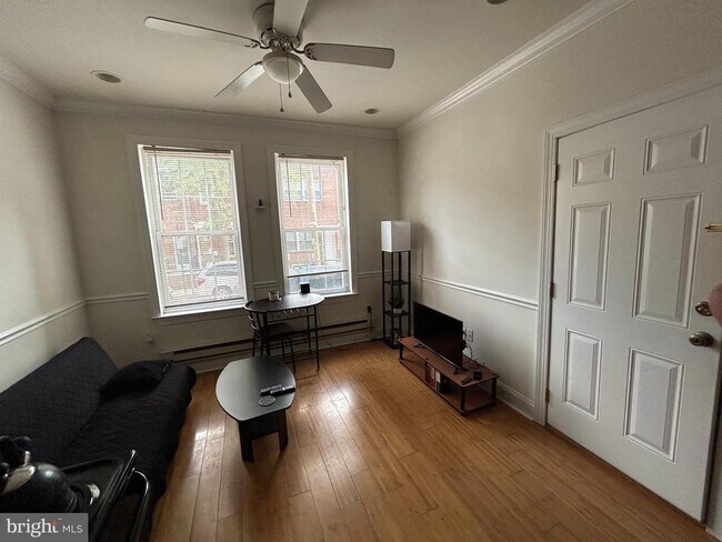 Building Photo - 2233 Reed St